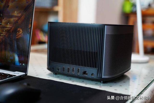 极米和坚果投影哪个好?投影仪选坚果还是极米