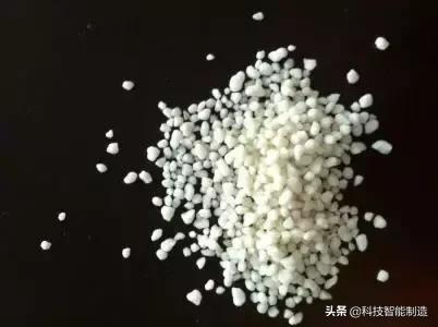 化学元素周期表顺口溜来记，实在太简单，化学元素从小就要开始学