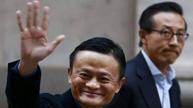 马云手相放大(马云手相三角纹放大照)