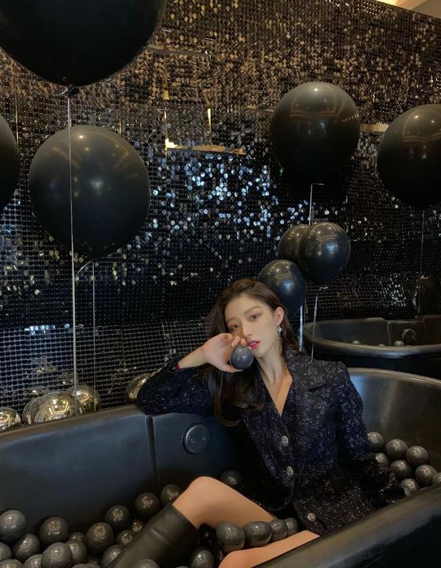 钱夫人雪梨是谁的老婆（钱夫人和雪梨关系）