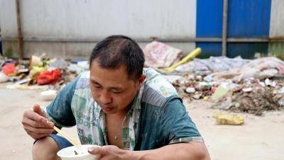 0元盒饭利润有多少（快餐路边卖盒饭年赚50万）