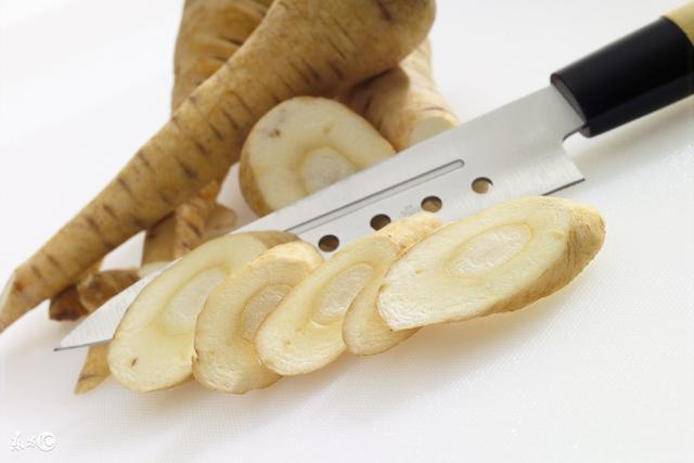 牛蒡根的功效与作用（牛蒡茶副作用太坑爹了）