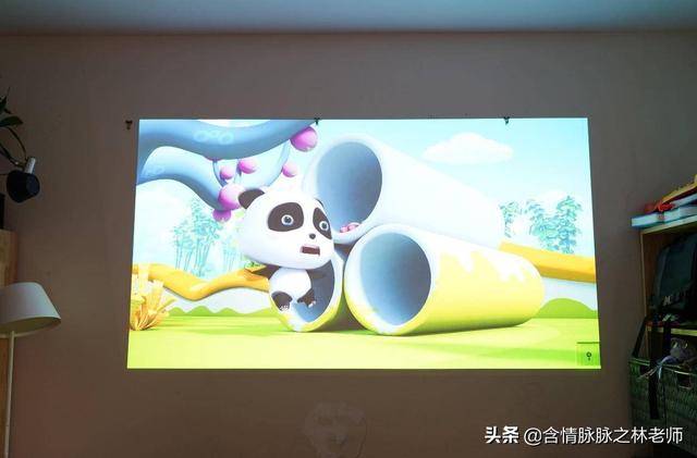 极米和坚果投影哪个好?投影仪选坚果还是极米