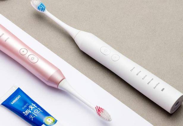 电动牙刷哪个好（牙医不建议用电动牙刷）