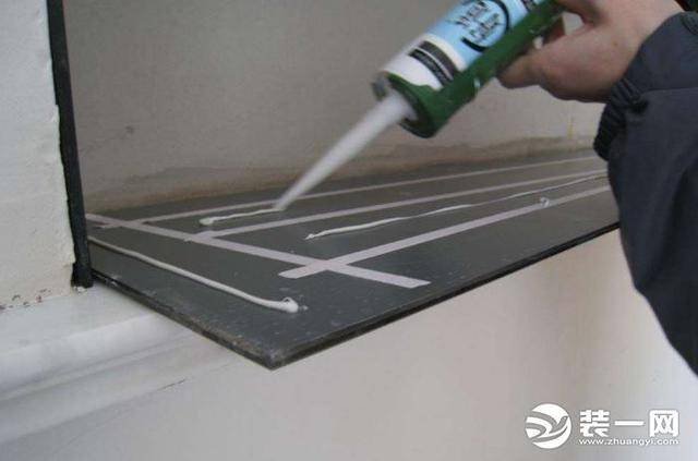 玻璃胶多久能干（让玻璃胶快速干的方法）