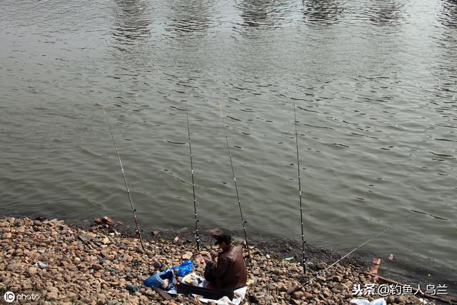 盒饭钩的制作方法图解(用盒饭钩钓鱼就是简单)