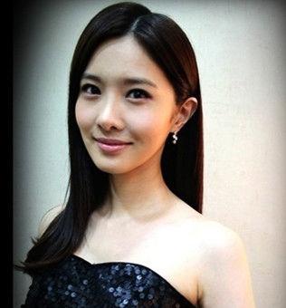 宋芝善照片？韩国又一女明星家中身亡，年仅29岁