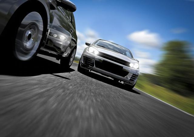 汽车马力是什么意思（买车看排量还是马力）