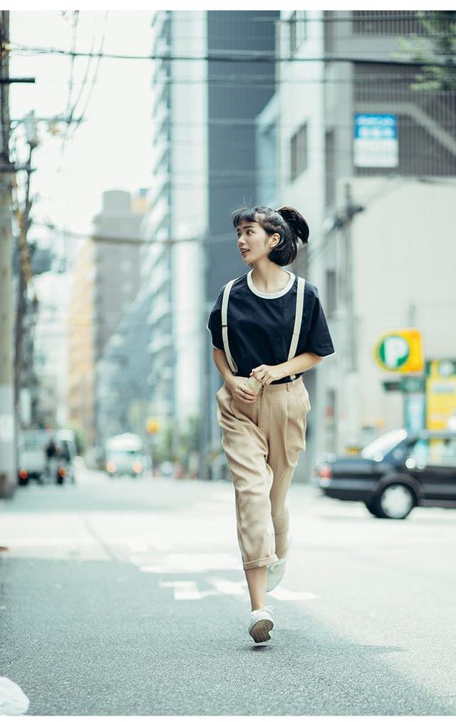 哈伦裤搭配图片（高腰哈伦裤配什么上衣）