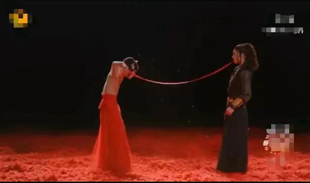 刘淳晴杨丽萍晚年生活，吃饭穿衣靠人伺候！