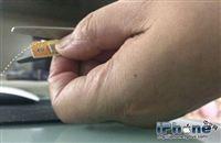 手机卡剪卡怎么剪（ 没有剪卡器怎么剪小卡）