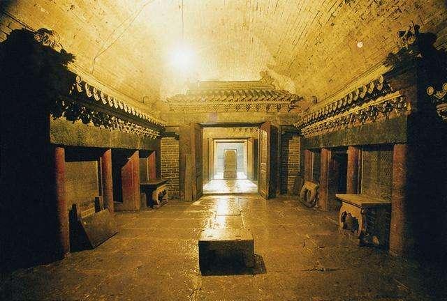 世人都说衣冠冢，那么人死后，坟、冢、陵到底有何区别？