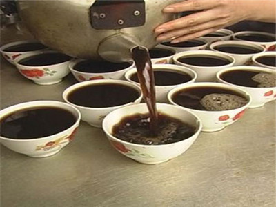 黄振龙加盟费多少钱（黄振龙凉茶加盟条件）