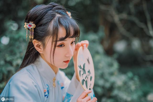 小家碧玉什么意思(形容小家碧玉的女生特点)