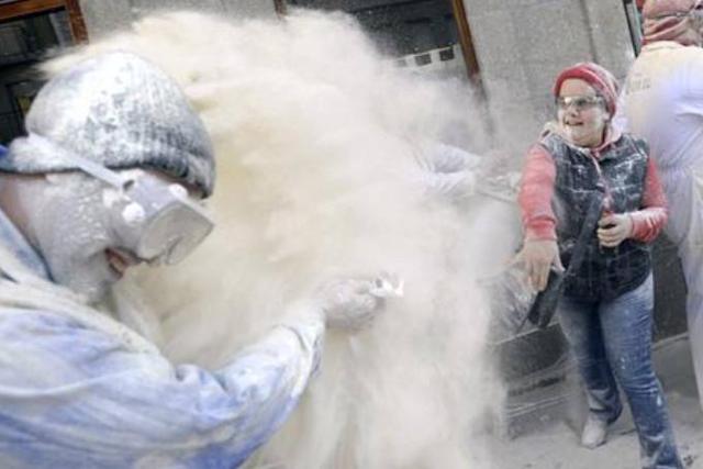 什么散粉好用（这8款平价又好用的散粉）