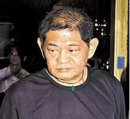 黄任中有哪些女人（黄任中的一生传奇）