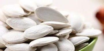 白瓜子的功效与作用（南瓜子和白瓜子哪种功效好）