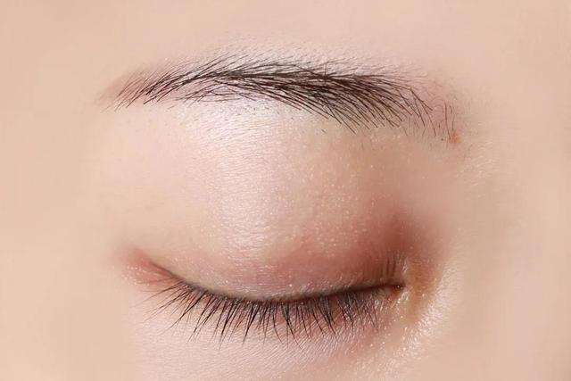 什么睫毛膏最好用（什么品牌睫毛膏好用不晕妆）