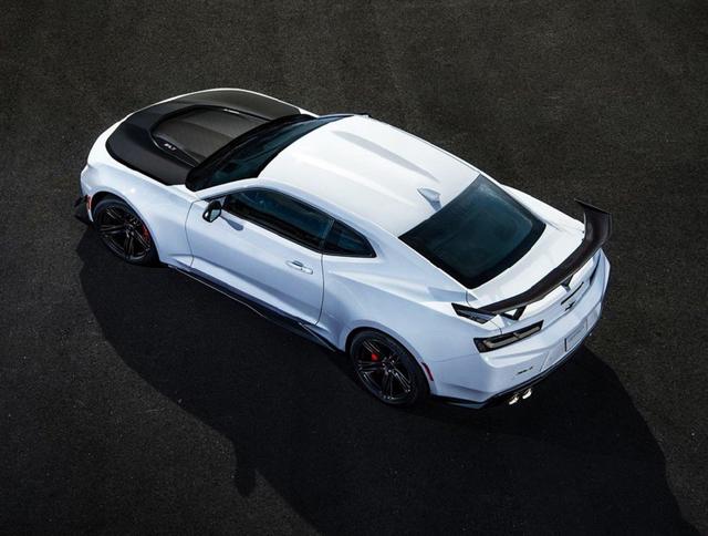 大黄蜂多少钱一辆(雪佛兰跑车大黄蜂多少钱)