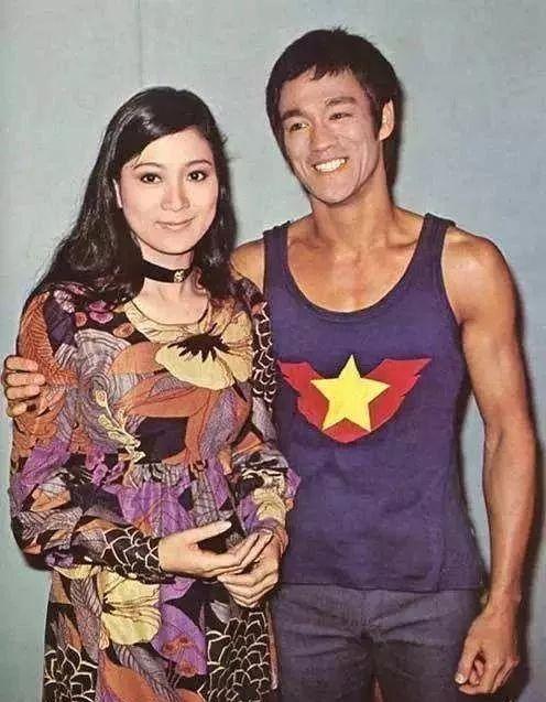 丁佩女儿资料和图片(现在结婚了吗)