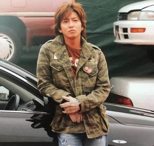 他穿啥就火啥，连陈浩南发型都学他！木村拓哉才是潮牌带货大神