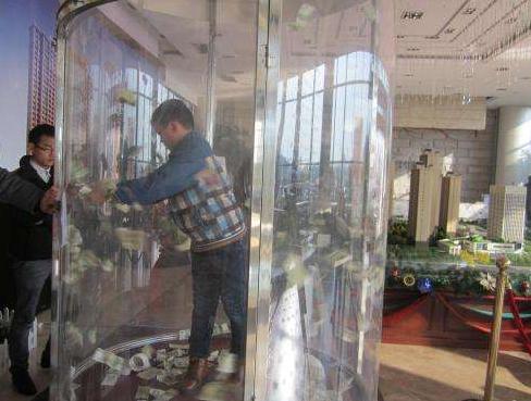 抓钱机多少钱一台?抓钱机怎么做