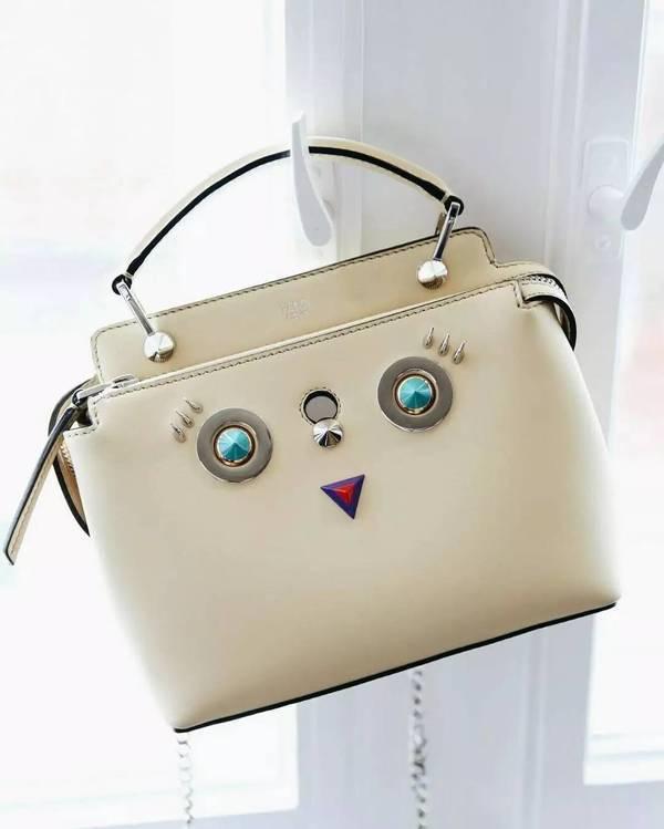 芬迪小怪兽包辨别真假（芬迪小怪兽包2020新款上市）