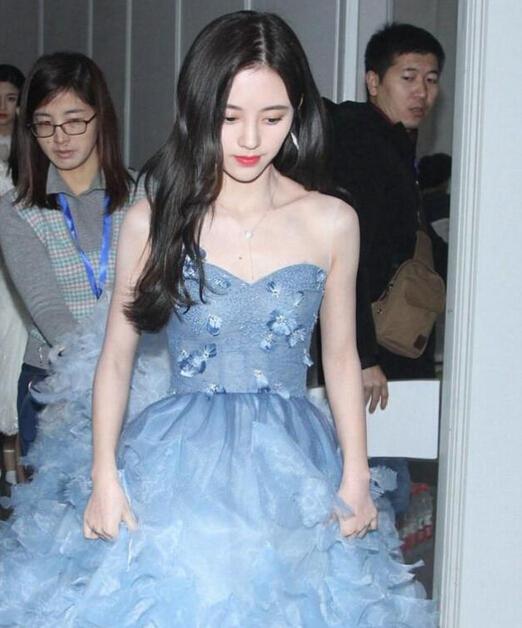 鞠婧祎前后对比照(鞠婧祎出道前比赛照片)